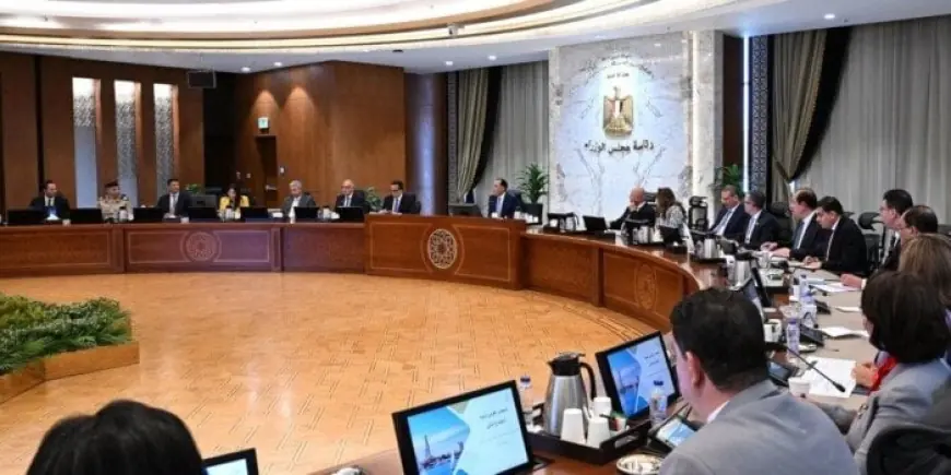 مدبولي يناقش تحسين إدارة المياه ويوافق على خطوات لمكافحة تلوث نهر النيل