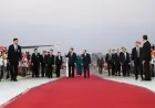 الرئيس السيسي وقرينته يستقبلان ويودعان الرئيس الصيني في مطار القاهرة بعد زيارة تاريخية لمصر