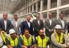 مدبولي يقوم بجولة في مونوريل غرب النيل ويصور لحظات مميزة مع فريق العمل