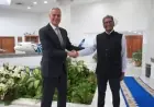 رئيس مصر للطيران يجتمع بسفير الهند في القاهرة لتعزيز التعاون المشترك