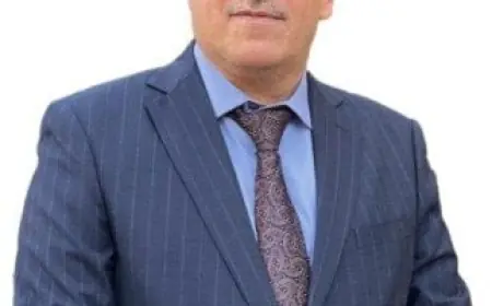 مصطفى بكري يتقدم بتعازيه في وفاة والدة رئيس الكتلة البرلمانية لحزب الإصلاح اليمني