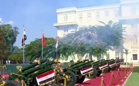 المدفعية تنطلق بـ 21 طلقة احتفالا بزيارة الرئيس الصيني لمصر