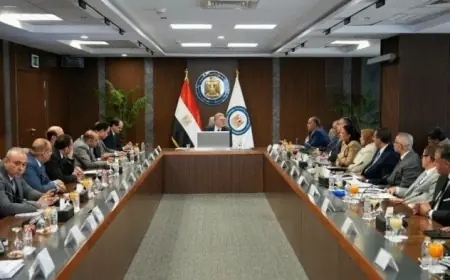 وزير البترول يؤكد أن تطوير معامل التكرير وشبكات النقل والتخزين يعزز تحول مصر إلى مركز إقليمي رائد في تجارة المنتجات البترولية