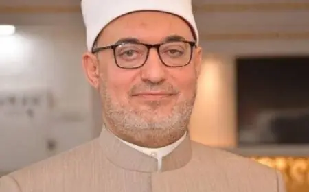 مفتي الجمهورية يصل جدة للمشاركة في ندوة حول دور القيادات الدينية في مكافحة العنف ضد المرأة