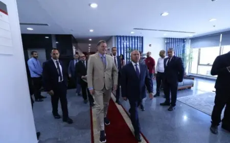 وزير النقل المصري والفرنسي يستعرضان محطة تحيا مصر في ميناء الإسكندرية لتعزيز تشغيل المحطات
