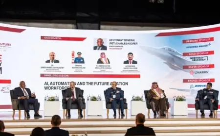 وزير الطيران المدني يستعرض مستقبل الذكاء الاصطناعي في منتدى تكنولوجيا الفضاء المستقبلية