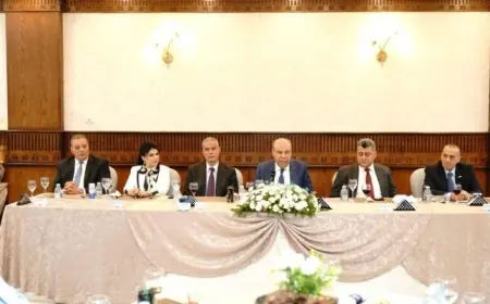وزير الطيران يؤكد أن إدارة المطارات للقطاع الخاص لا تعني بيع أصول الدولة