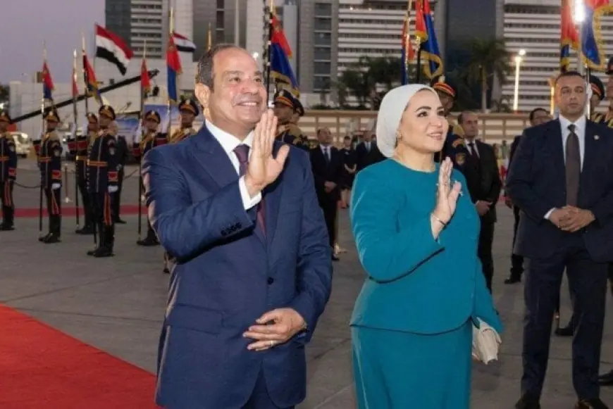 السيدة انتصار السيسي ترحب بحرارة بالرئيس الصيني وزوجته من قلب أرض النيل