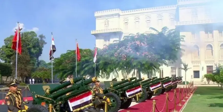 المدفعية تنطلق بـ 21 طلقة احتفالا بزيارة الرئيس الصيني لمصر