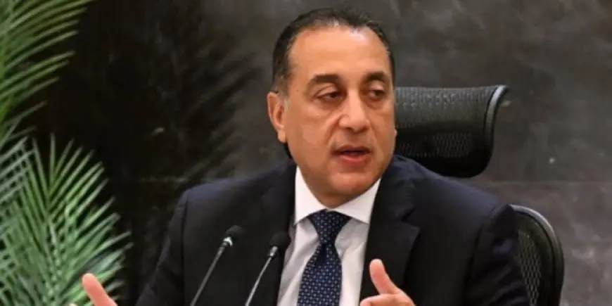 مدبولي يؤكد عدم وجود علاقة مع حسن هيكل كمستشار للحكومة ويرفض مزاعم مقايضة قناة السويس