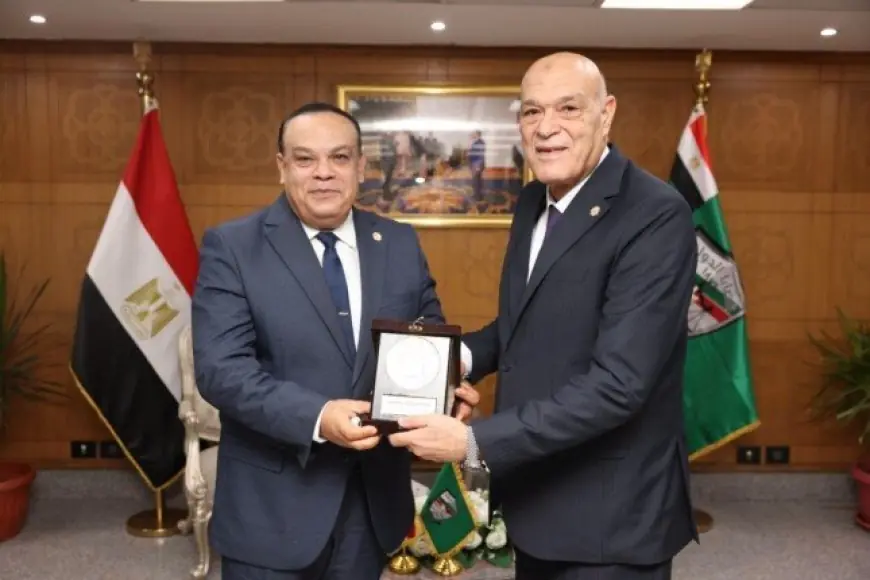 رئيس الوطنية للانتخابات يقدم التهاني للمستشار عبد الناصر أبو العزم بمناسبة توليه رئاسة قضايا الدولة
