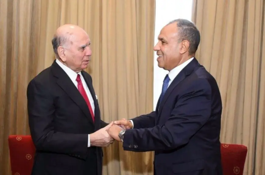 وزير الخارجية يعقد مباحثات مع نظيره العراقي لتعزيز آلية التعاون الثلاثي