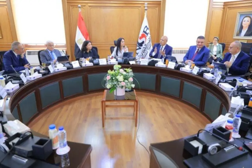 وزيرة التضامن تقود اجتماع مجلس إدارة بنك ناصر الاجتماعي لتعزيز دعم المجتمع