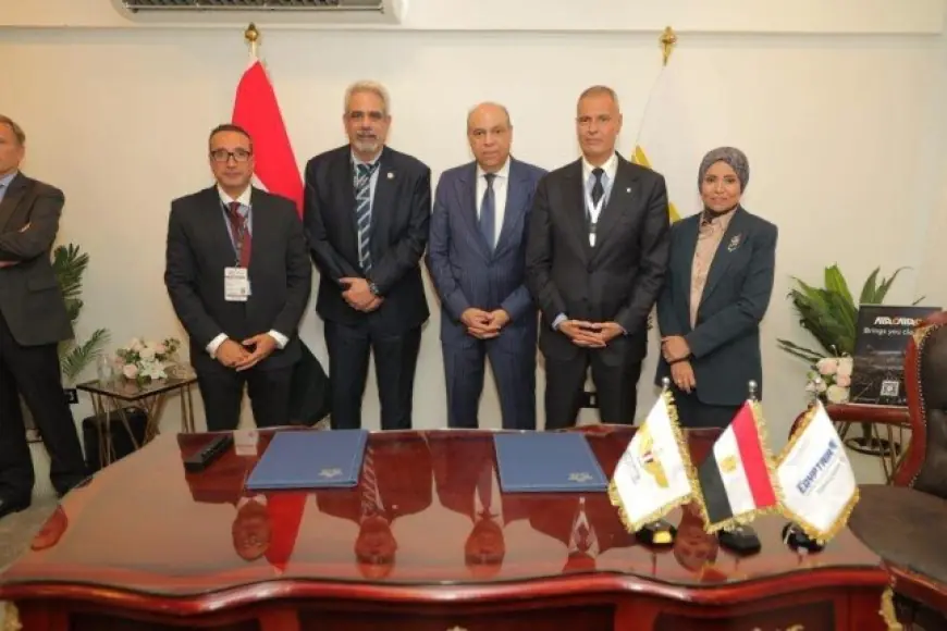 وزير الطيران يشهد توقيع اتفاقية CO2 Connect الجديدة بين مصر للطيران والأياتا لتعزيز الاستدامة الجوية