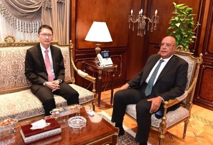 المستشار هشام بدوي يجتمع مع النائب الثاني لرئيس مجلس النواب التايلاندي لتعزيز العلاقات الثنائية