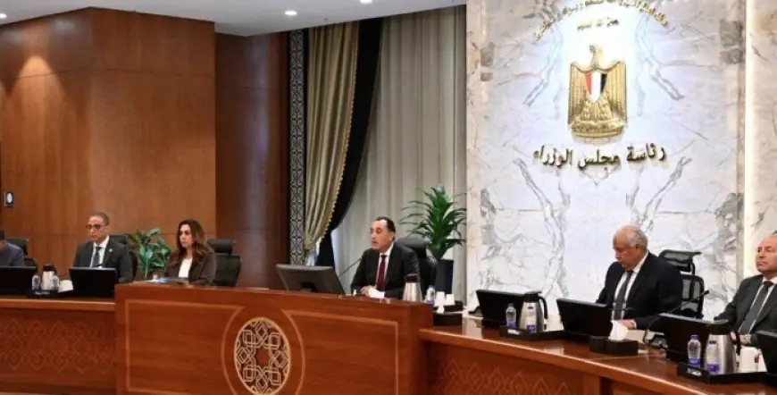 توجيهات عاجلة من رئيس الوزراء للمحافظين لتعزيز الرقابة على الأسواق وإقامة سوق دائمة