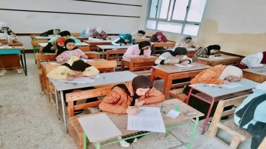 التعليم تكشف عن تفاصيل استمارة الشهادة الإعدادية 2027 الموعد والأوراق المطلوبة والخطوات الشاملة