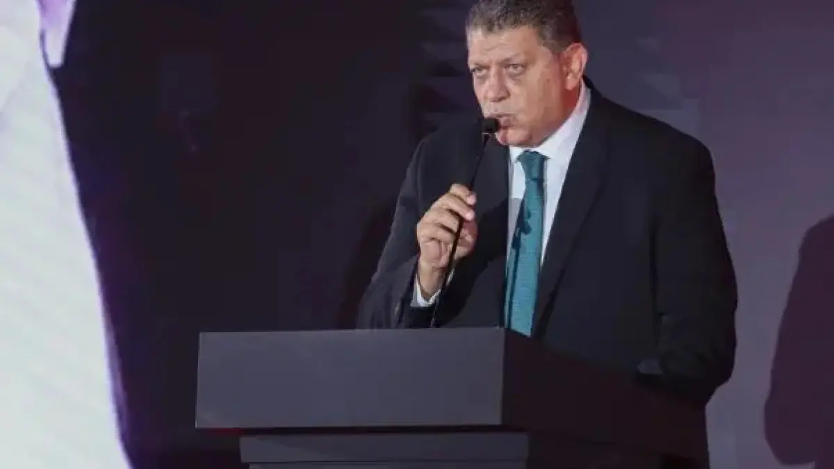 خالد فتحي يهنئ الأهلي بالإنجاز التاريخي لفرق اليد للرجال والسيدات في إفريقيا