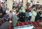 تشييع جثمان محمد قاياتي رئيس تحرير حقائق وأسرار في الفيوم بوجود مصطفى بكري في مقدمة المشيعين