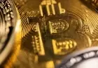 هبوط بيتكوين إلى 81.9 ألف دولار يعزز هبوط أسهم التكنولوجيا