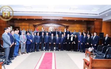 وزير العدل يؤكد ضرورة احترام كرامة المواطنين وتسهيل سبل العدالة في المحاكم