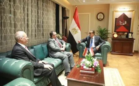 وزير الصحة يناقش تطوير صناعة الأدوية وتعزيز التعاون الطبي مع العراق