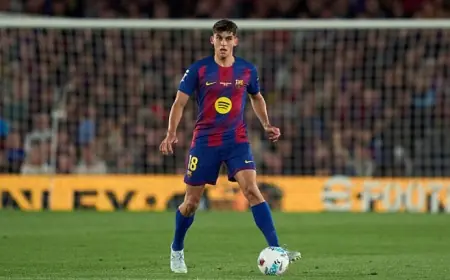 برشلونة يترقب القرار النهائي بشأن مشاركة جيرارد مارتن في مواجهة باريس سان جيرمان