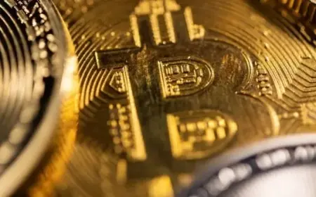 هبوط بيتكوين إلى 81.9 ألف دولار يعزز هبوط أسهم التكنولوجيا