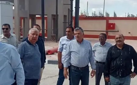 وزيرة الإسكان تراجع تقدم مشروعات الصرف الصحي في عدة محافظات مصرية