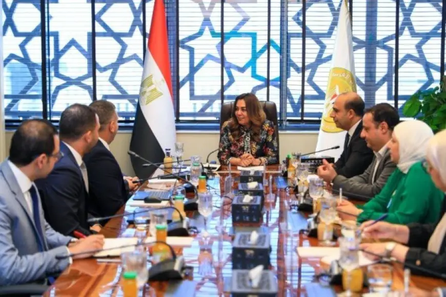 التنمية المحلية تستعرض خطوات تنظيمية جديدة لتعزيز نظام المسؤولية الممتدة للمنتج