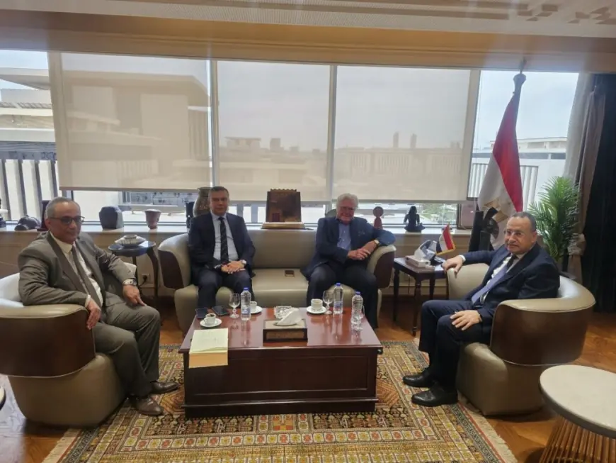 وزير الثقافة يناقش التحضيرات النهائية لمهرجان القاهرة السينمائي الدولي الدورة الـ47