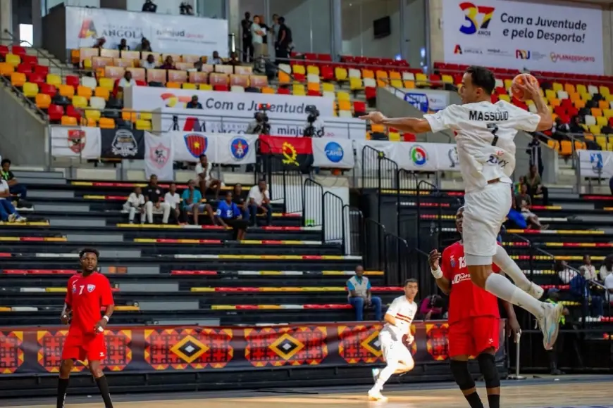 الزمالك يتفوق على بترو أتلتيكو الأنجولي ويتأهل لمواجهة الأهلي في نهائي بطولة أفريقيا للأندية لكرة اليد