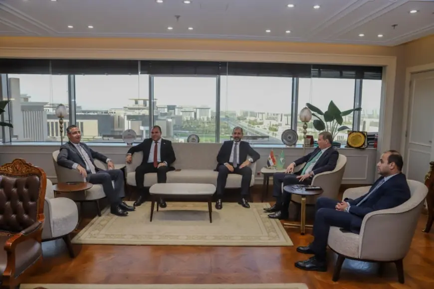 وزيرا الزراعة والتموين ورئيس زراعة النواب يناقشون تحديد أسعار متوازنة لتوريد القمح والمحاصيل الحيوية