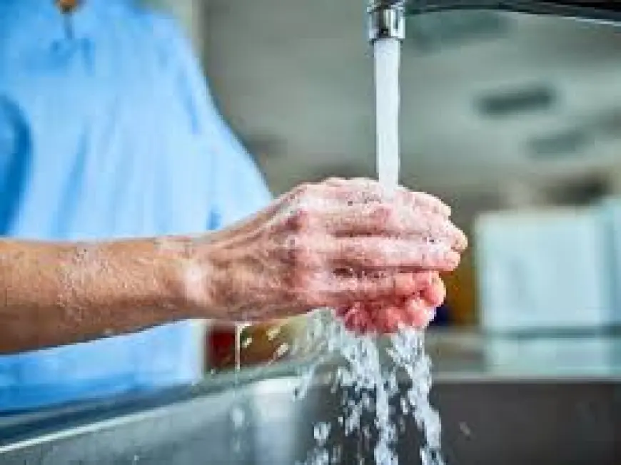 تعلم الطريقة الصحيحة لغسل اليدين واتباع خطوات مهمة لحماية نفسك من العدوى