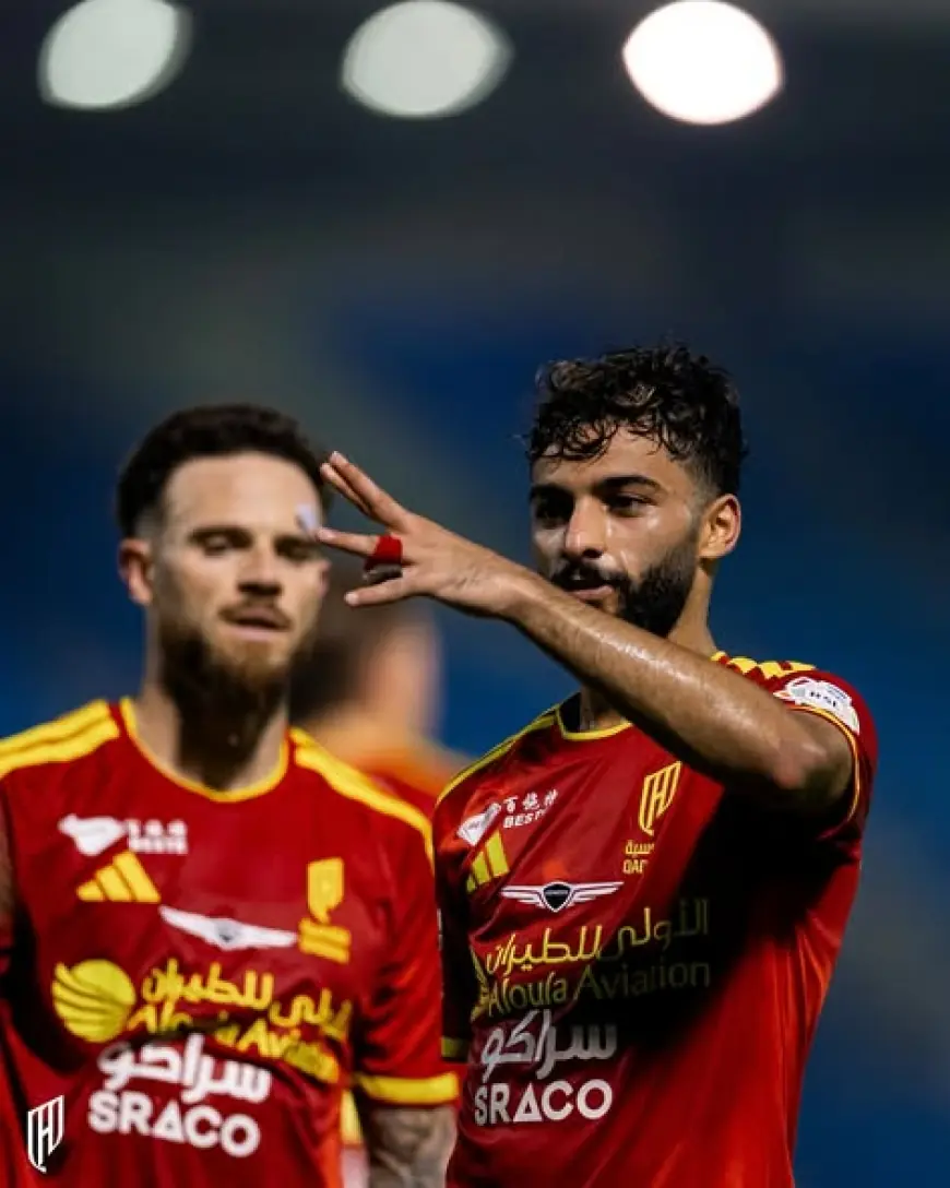 القادسية يتفوق على أبها بثنائية وينفرد بصدارة الدوري السعودي