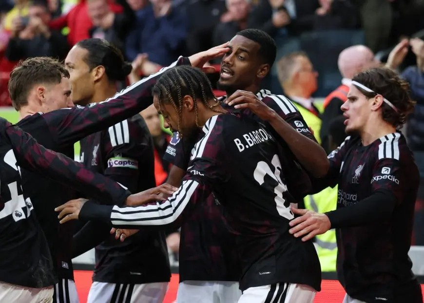 ليفربول يقلب الطاولة على برينتفورد ويحقق فوزاً مثيراً في الدوري الإنجليزي