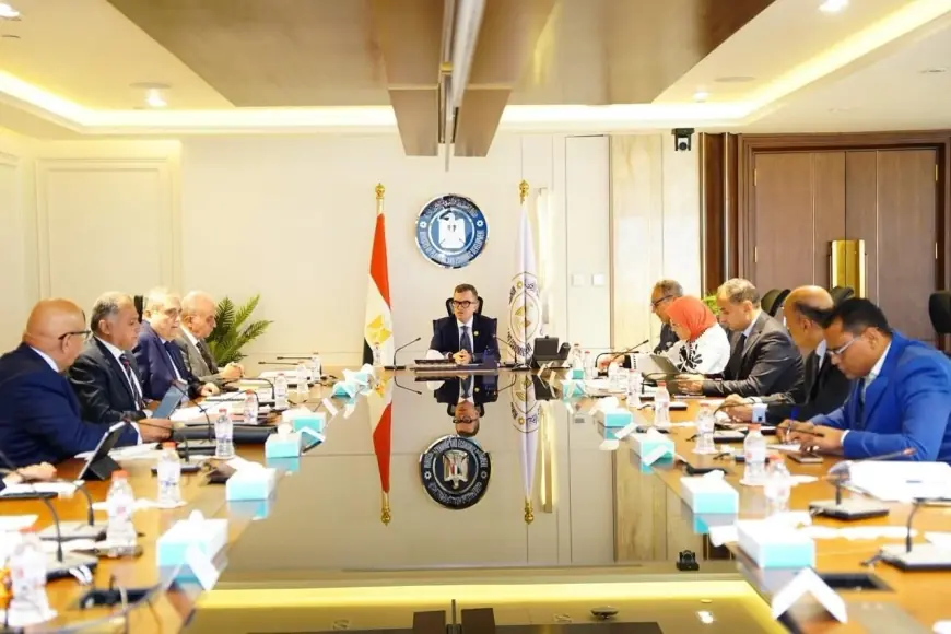 وزير التخطيط يدرس كيفية استثمار أصول بنك الاستثمار القومي بعد تسوية مذهلة بقيمة 400 مليار جنيه