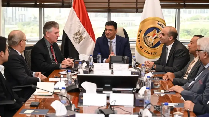 وزير الصناعة يخطو نحو نقل التكنولوجيا البرازيلية واليابانية لإنتاج القوالب والإسطمبات في مصر