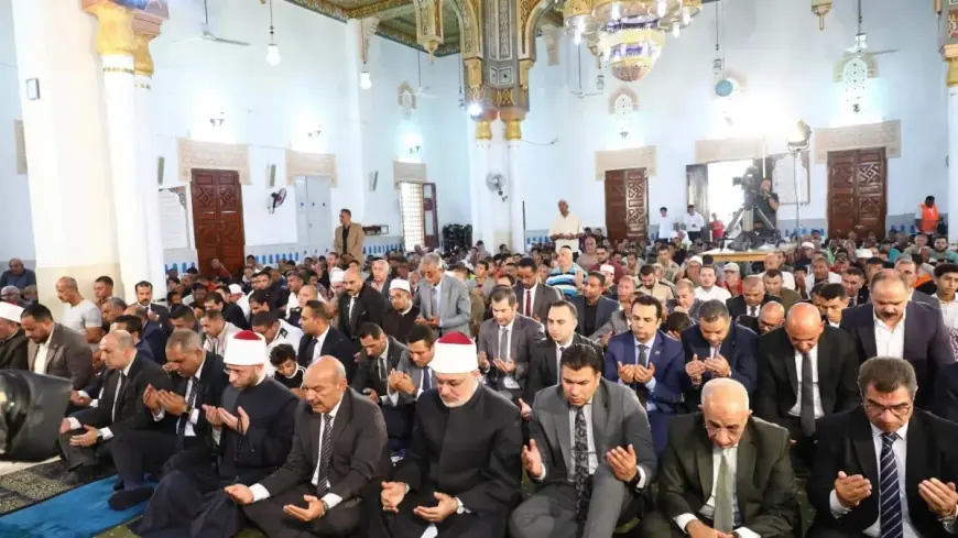 المفتي يشارك في صلاة الجمعة بالسويس احتفالًا بالعيد القومي للمحافظة
