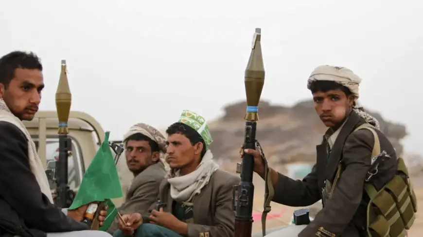 وزير الدفاع اليمني يهدئ غضب القبائل إثر تصريح خاطئ بسبب الحوثيين