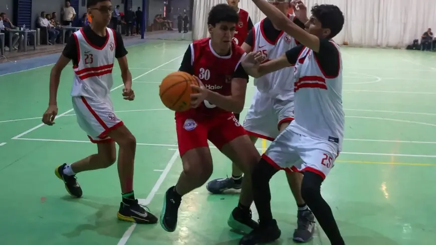 شباب سلة الأهلي يحققون فوزا ساحقا على الزمالك بفارق 71 نقطة في دوري المرتبط 99-28