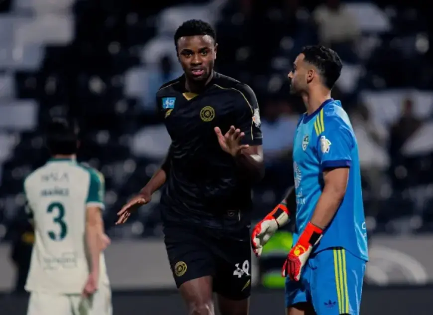 الأهلي يتعرض لضربة قوية من الشباب بثلاثة أهداف في الشوط الأول بالدوري السعودي