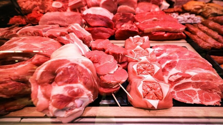 اليوم الجمعة أسعار اللحوم في محل الجزارة
