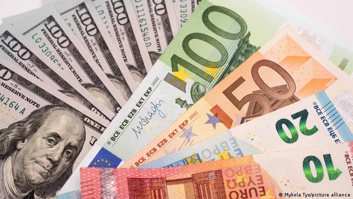 أسعار العملات الأجنبية اليوم في البنوك الحكومية والخاصة يوم الأحد 19 فبراير 2023