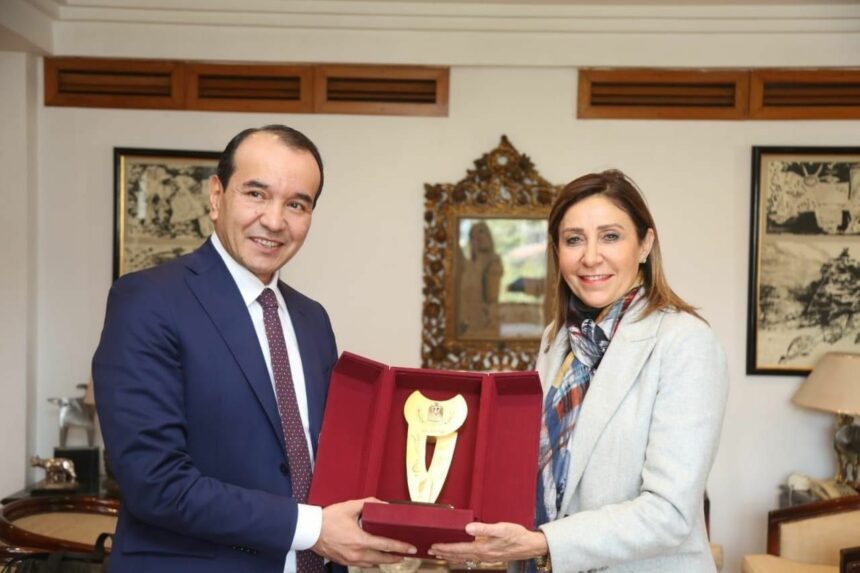 وزير الثقافة يبحث سبل التعاون المشترك مع نظرائه في أوزبكستان