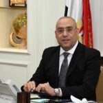 وسيتابع وزير الإسكان مشروعات مدينة العبور الجديدة وإدارة الطرق.
