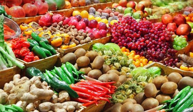 أسعار الخضروات والفاكهة اليوم الثلاثاء 28 مارس 2023.. البطاطس بـ 3.5 جنيه للكيلو