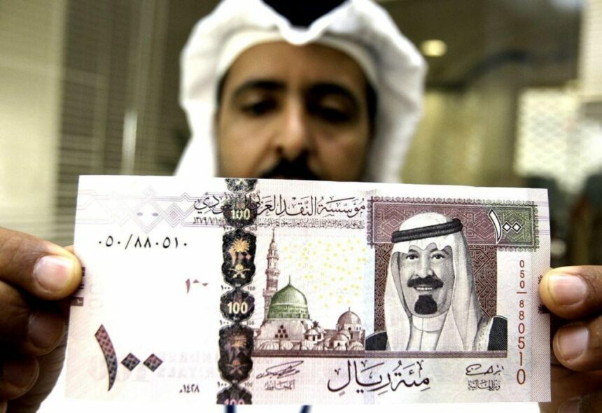أسعار الريال السعودي اليوم الأحد 5 مارس 2023 (10 بنوك)