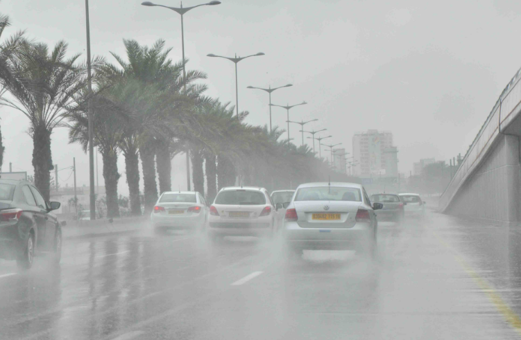 الأرصاد الجوية تحذر الأحد الطقس: درجات حرارة منخفضة وهطول الأمطار