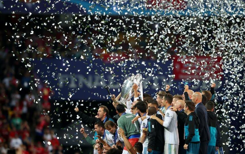 ريال مدريد يتوج بدروي أبطال أوروبا للمرة الثالثة على التوالي